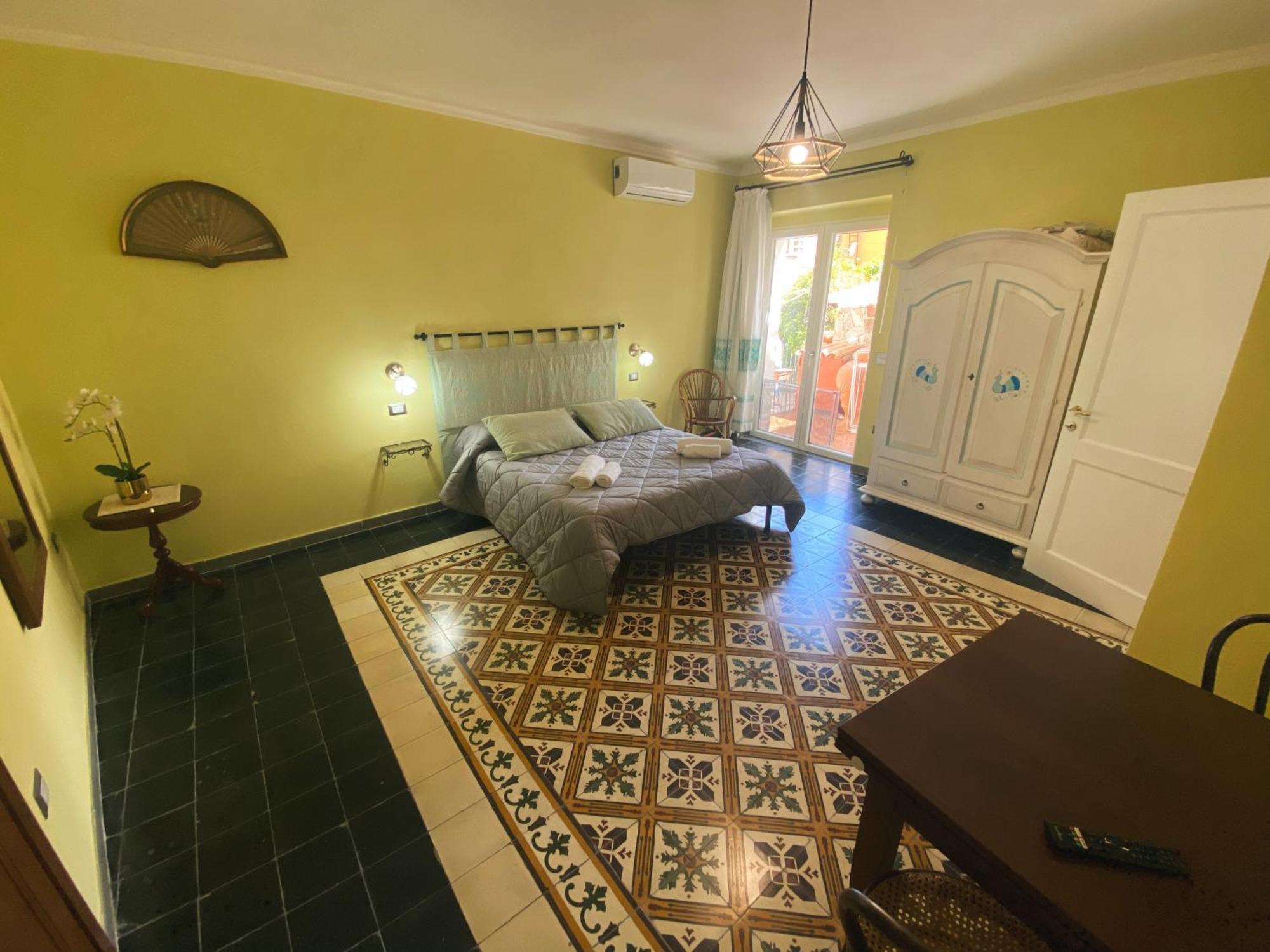 Tra I Due Ponti Hotell Bosa Eksteriør bilde